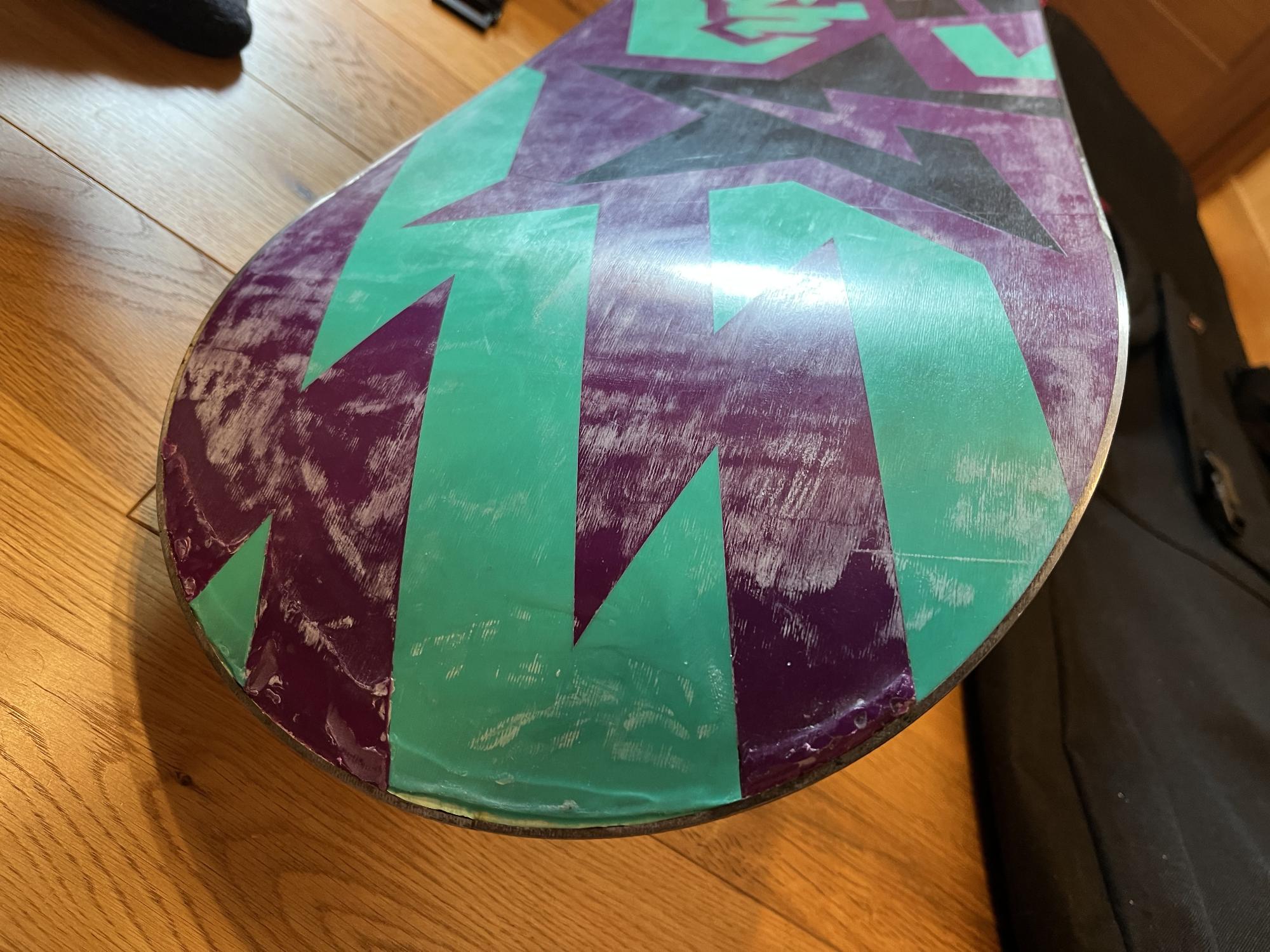 板の先端の写真