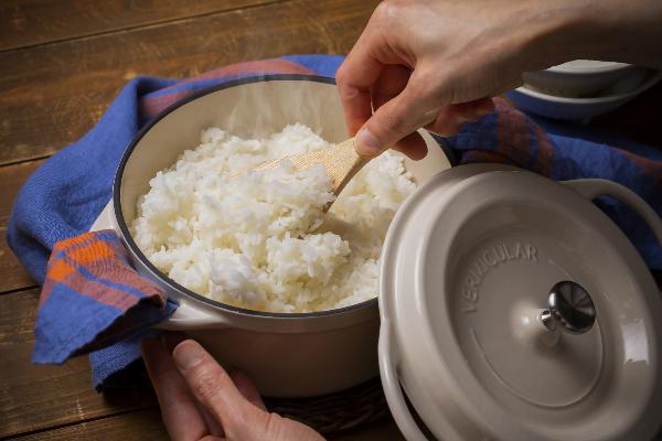 炊きたての士別のお米