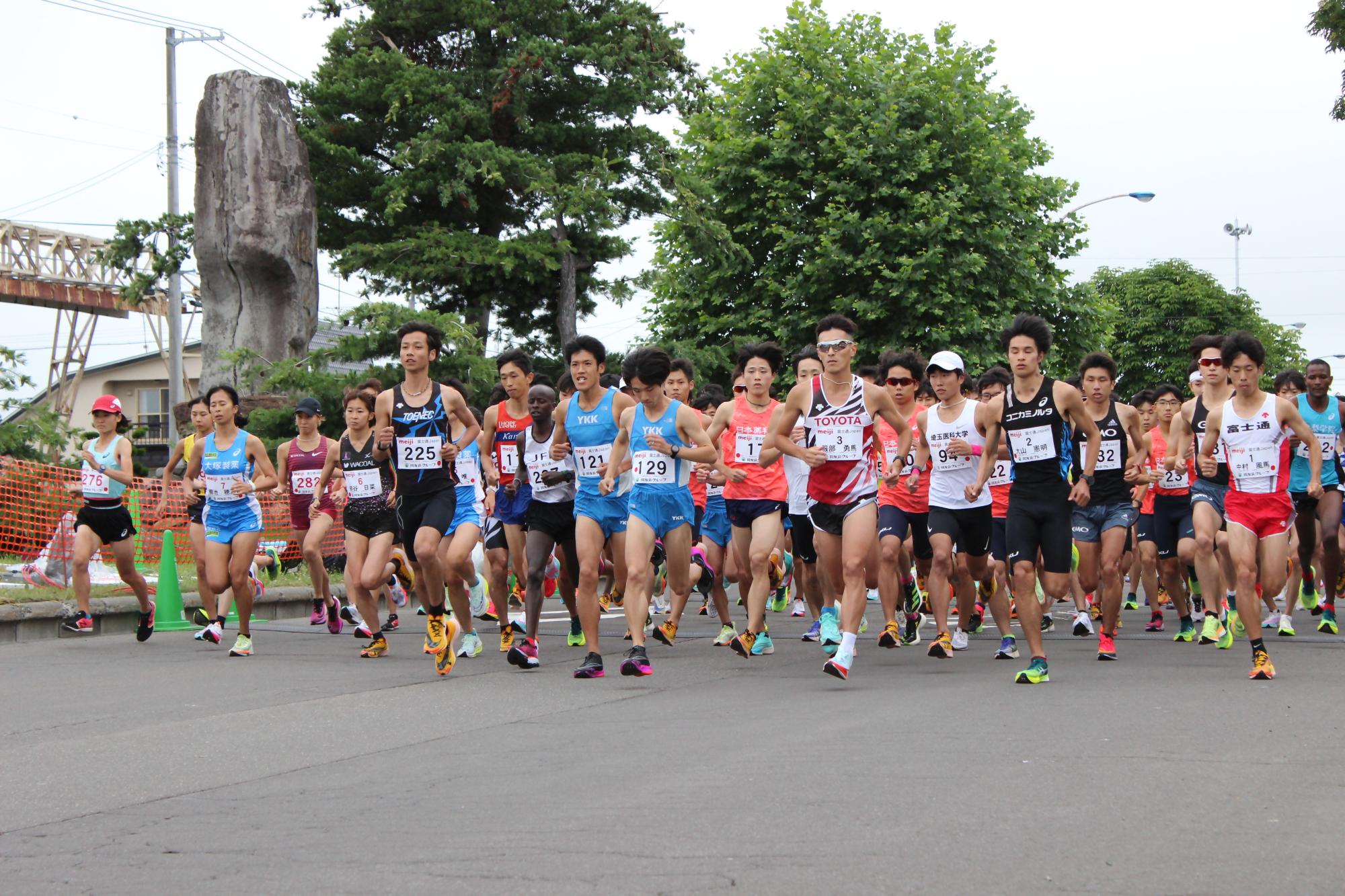 士別ハーフマラソン大会のスタート