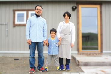 元貴さんと敬子さんと実徳くんの画像