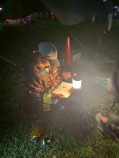 大人の読書ツアー焚火と本